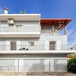 Chania Locals Flat شقة *
