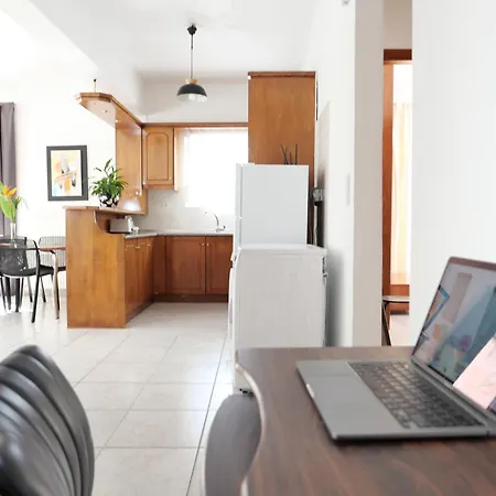 Chania Locals Flat Hriszí Aktí Haniá